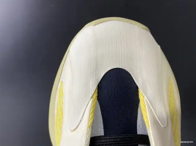 YEEZY V3 700 SRPHYM